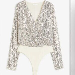 H&M | NWOT Cream Sequins V-neck Bodysuit